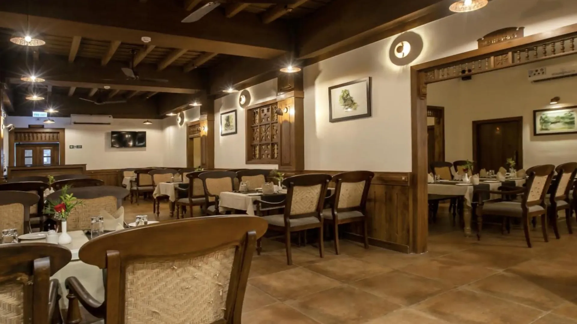 Hotel Seashell - Marine Drive Kochi 3*,