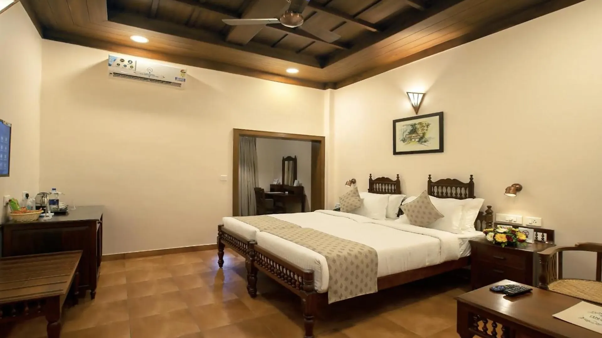 Hotel Seashell - Marine Drive Kochi