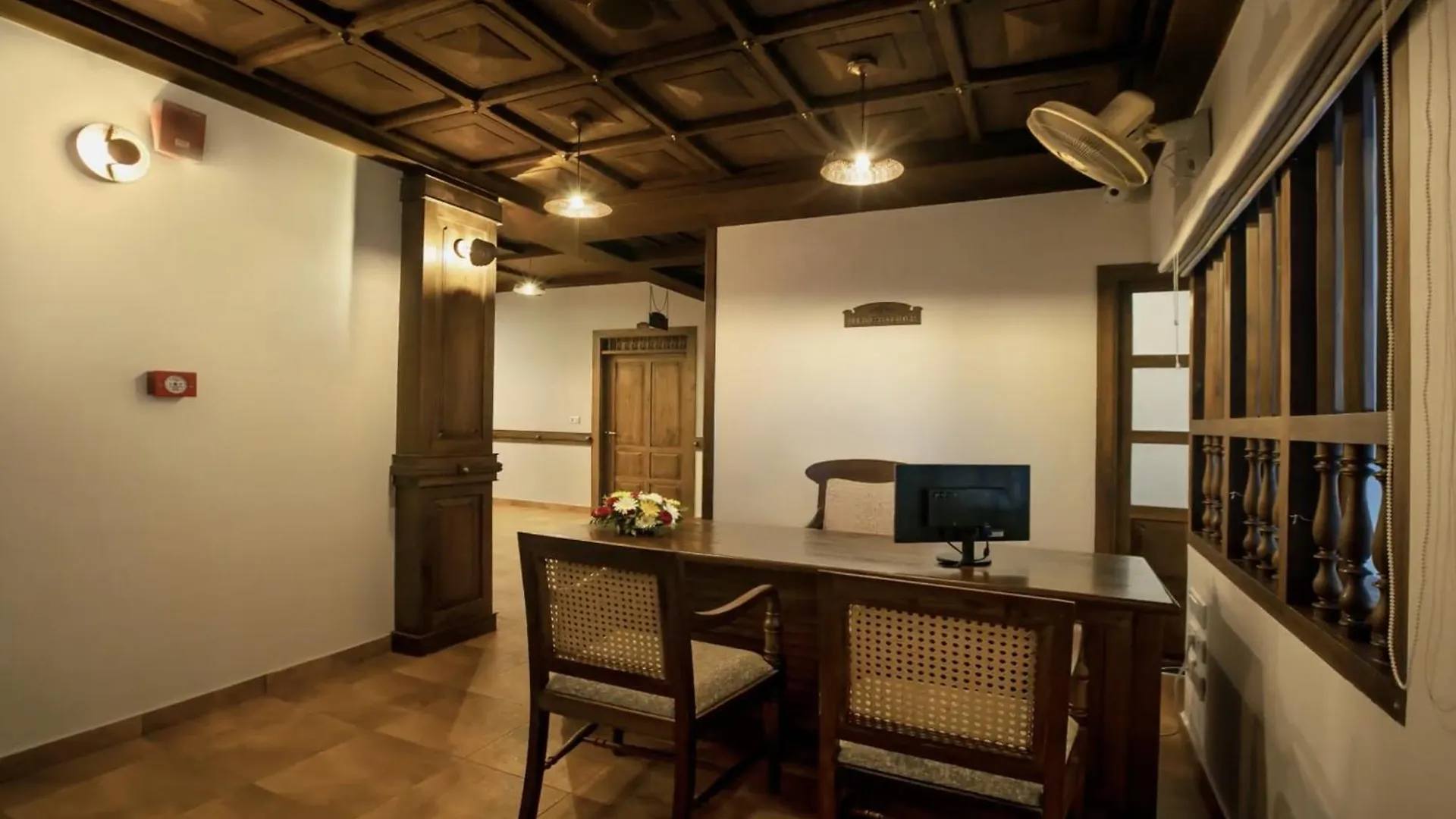 Hotel Seashell - Marine Drive Kochi