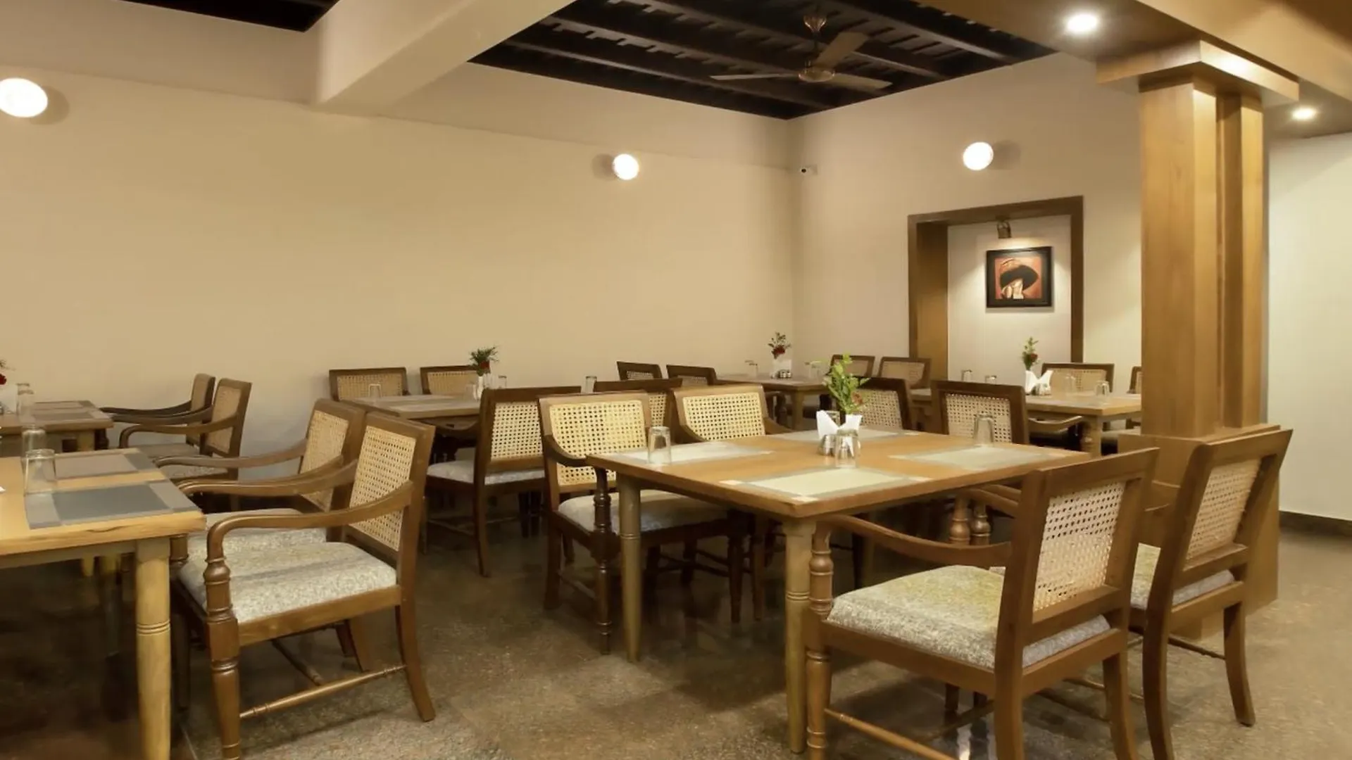 Hotel Seashell - Marine Drive Kochi