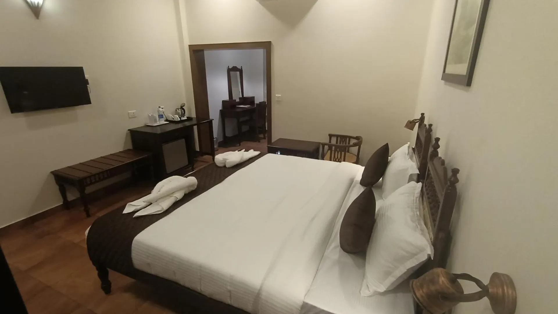 Hotel Seashell - Marine Drive Kochi