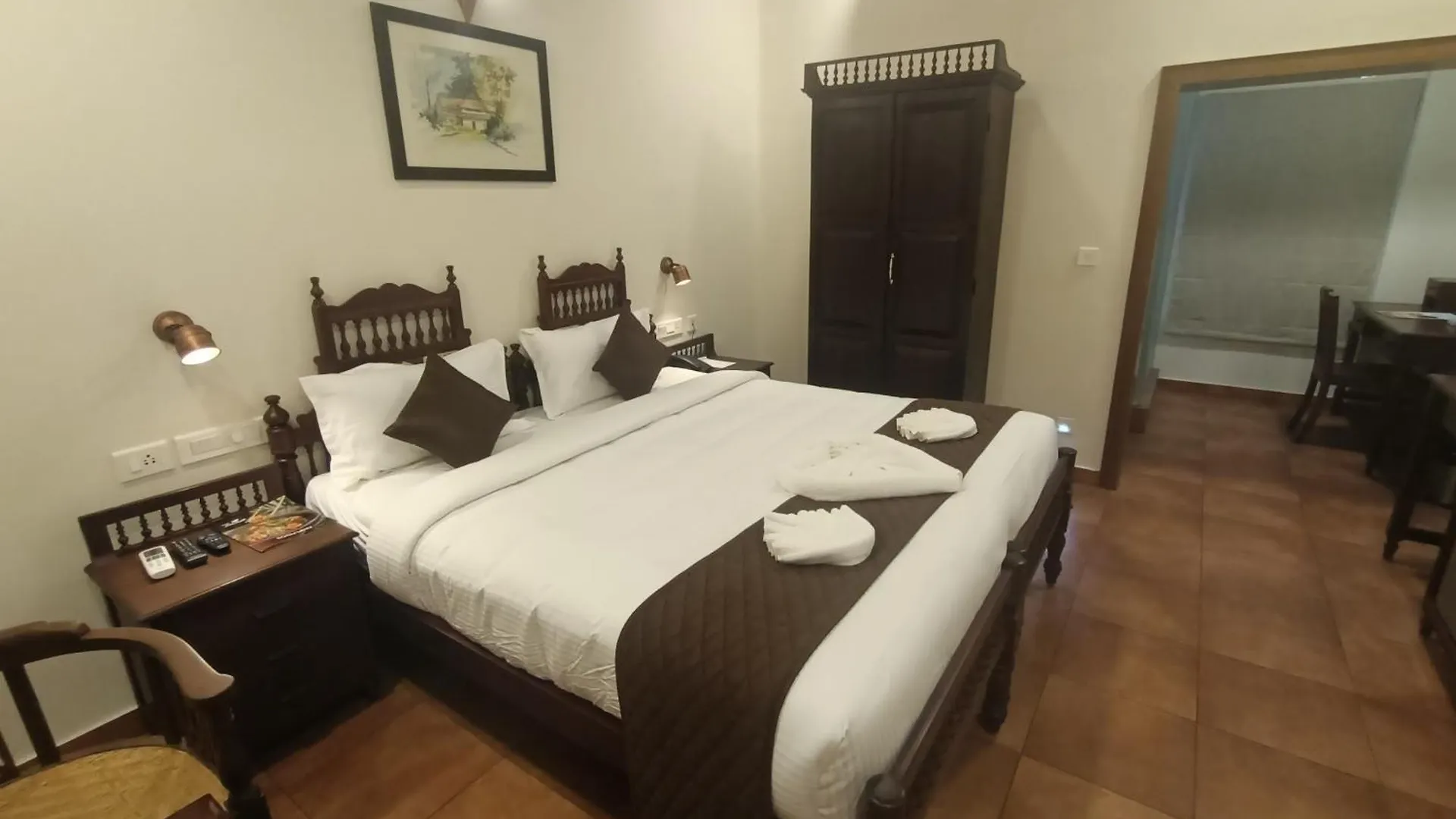 Hotel Seashell - Marine Drive Kochi