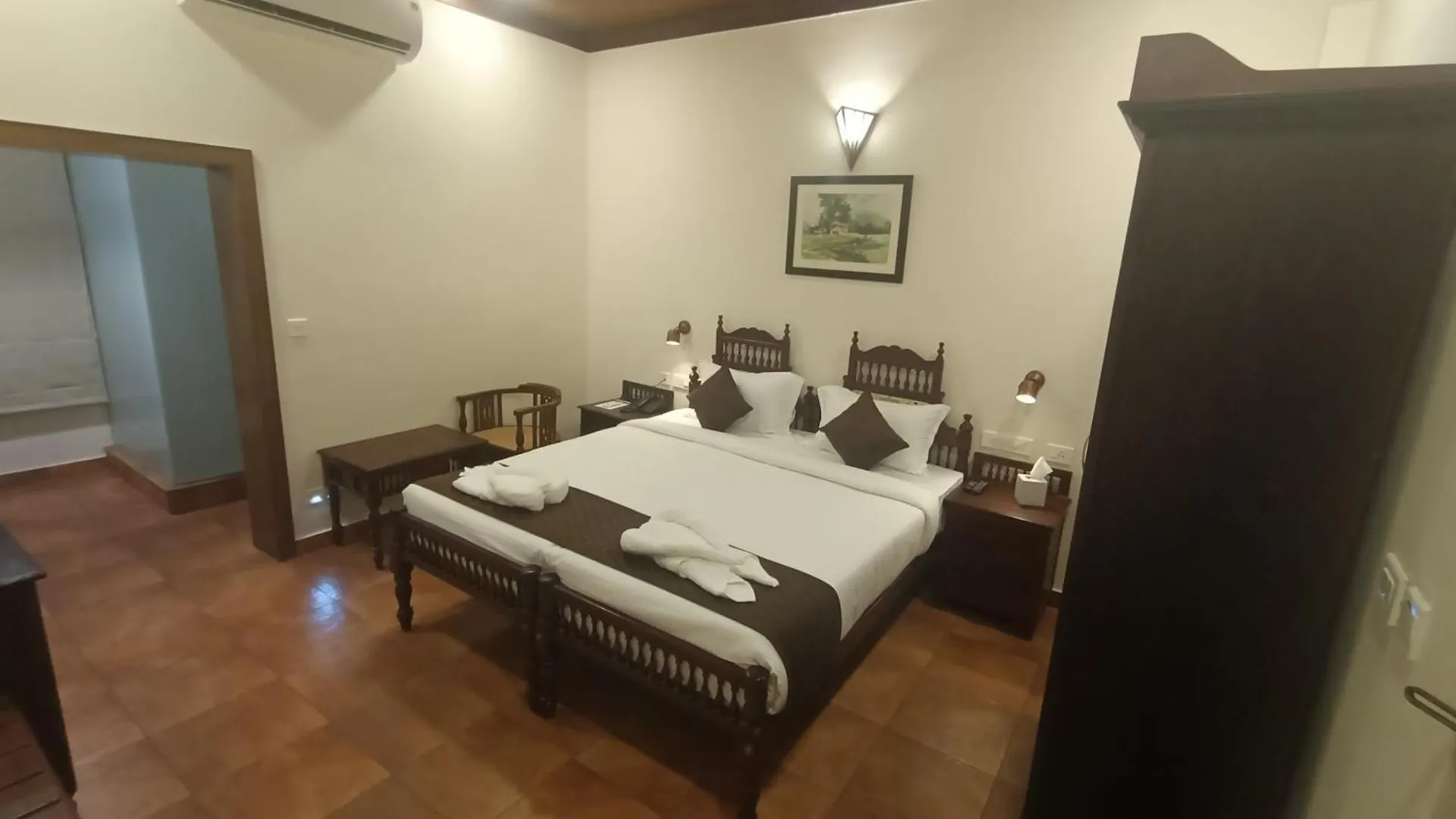 Hotel Seashell - Marine Drive Kochi 3*,