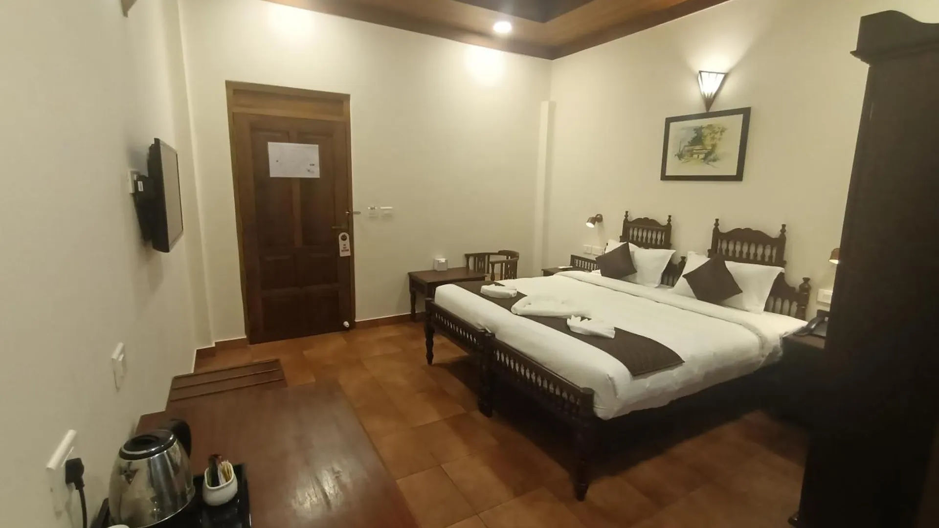Hotel Seashell - Marine Drive Kochi