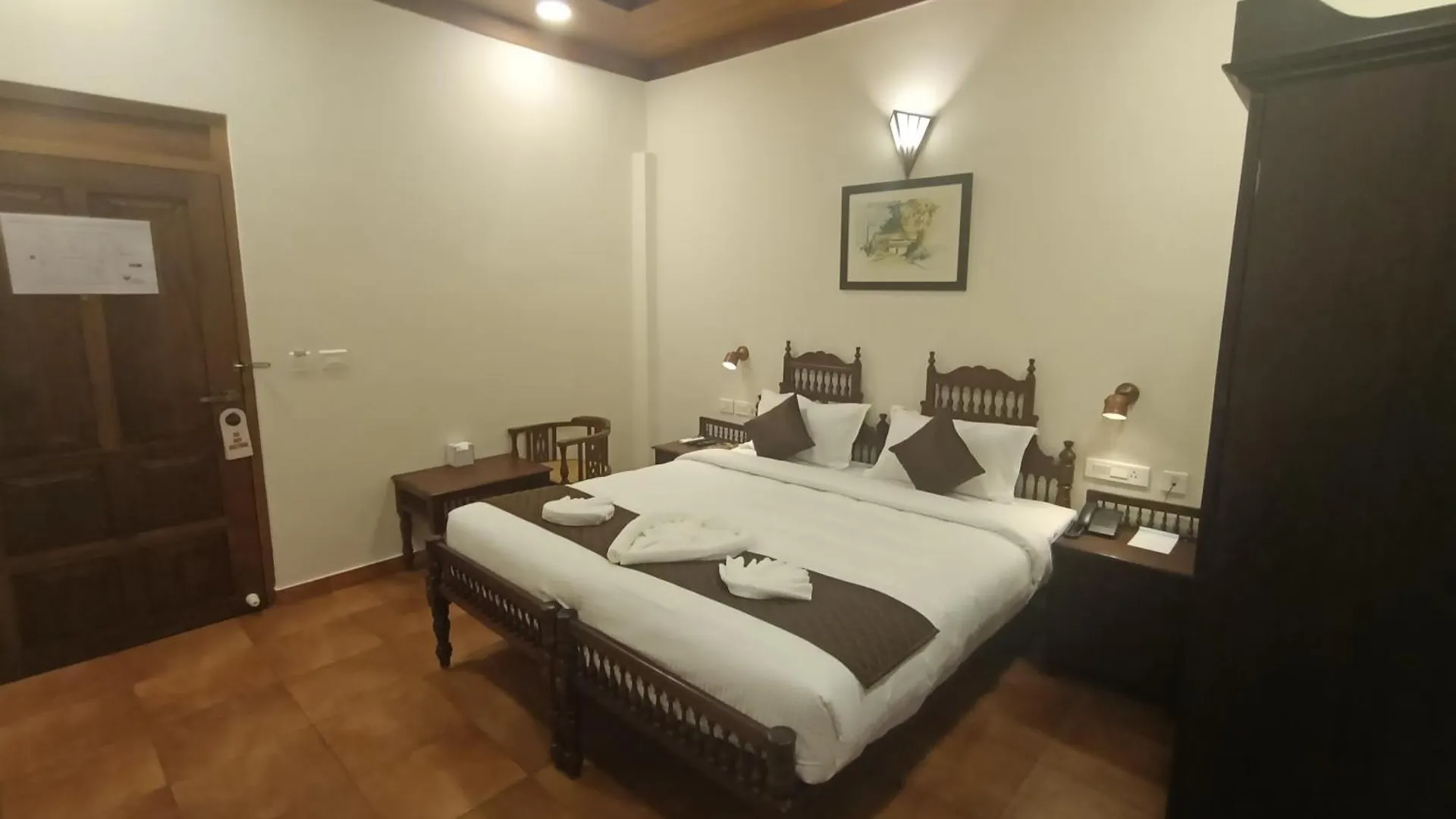 Hotel Seashell - Marine Drive Kochi