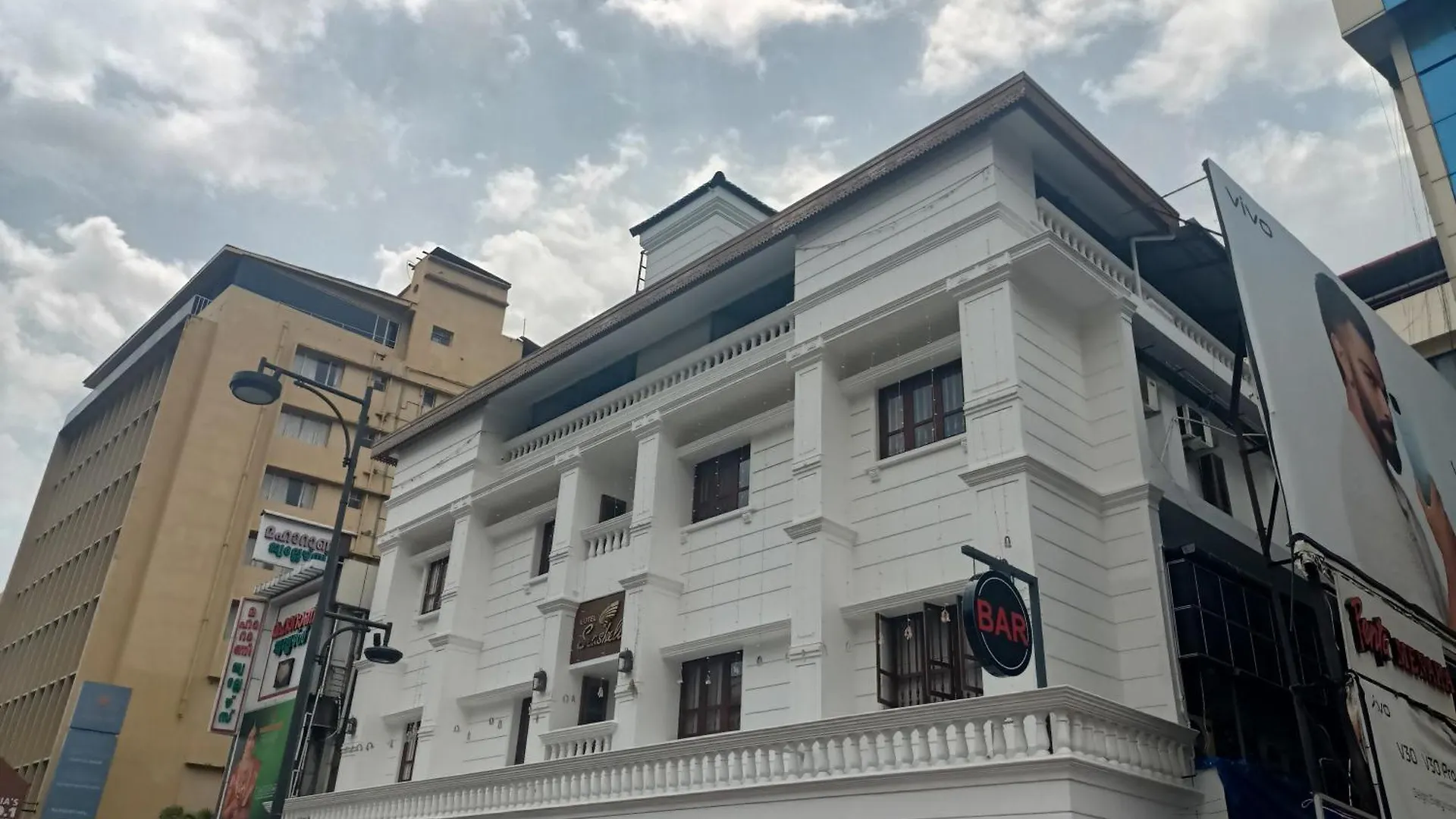Hotel Seashell - Marine Drive Kochi